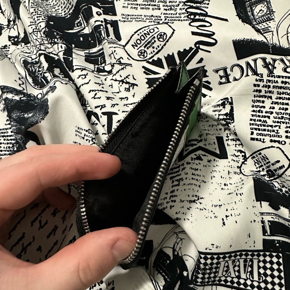 Michael Kors Zip Card Wallet - Picture 3 of 4